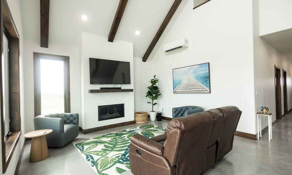 Photo of Livingroom in McIntosh County