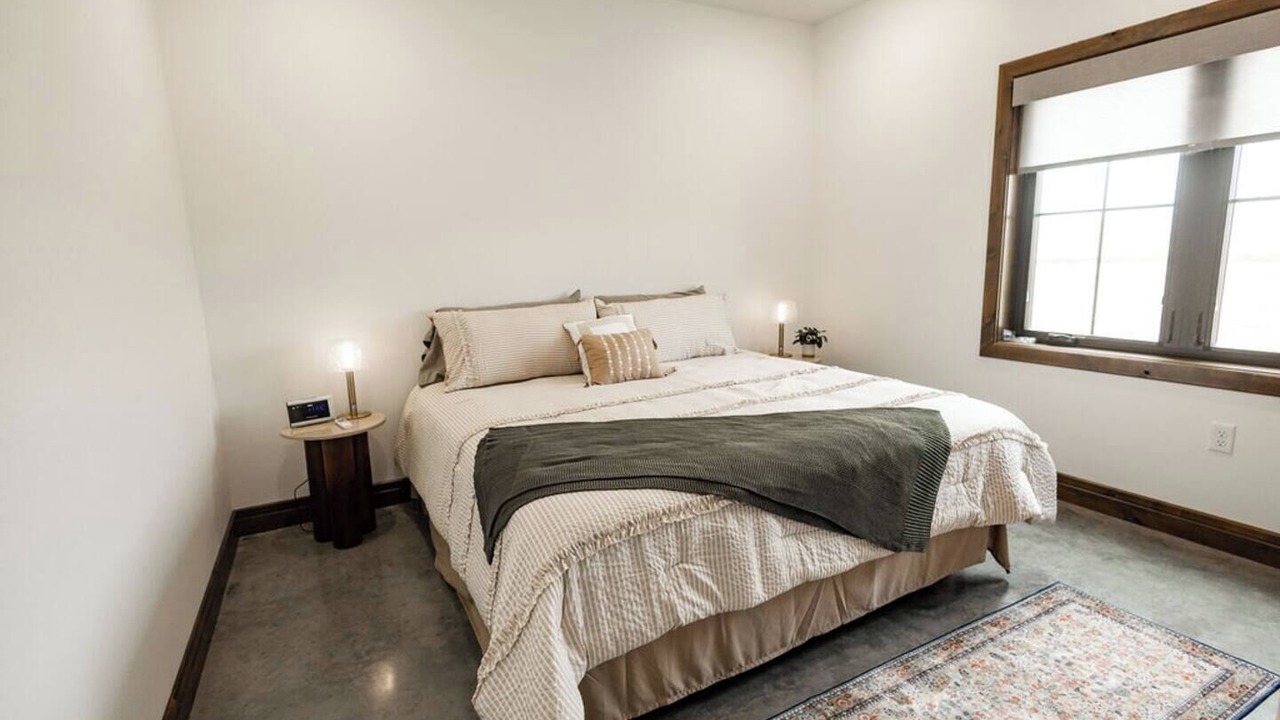 Photo of Bedroom in McIntosh County