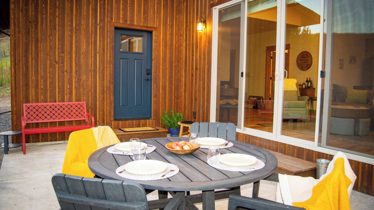 Photo of Outdoor in Emigrant