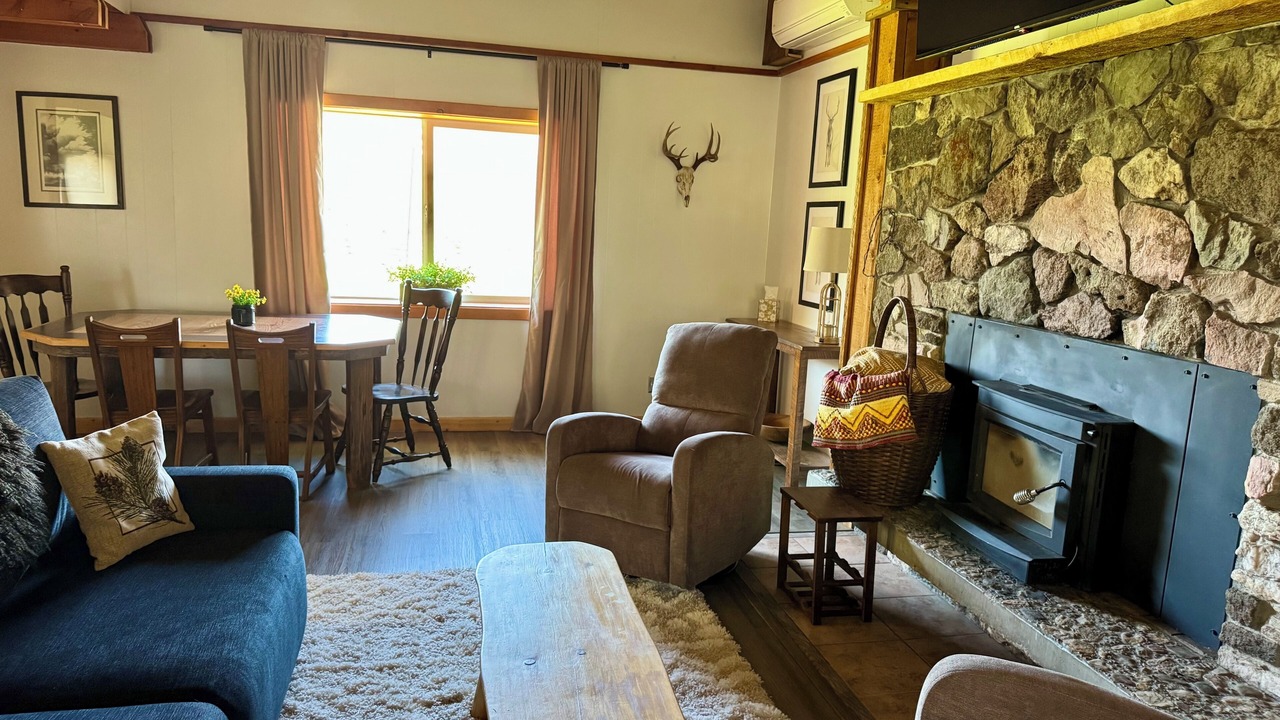 Photo of Livingroom in Salmon