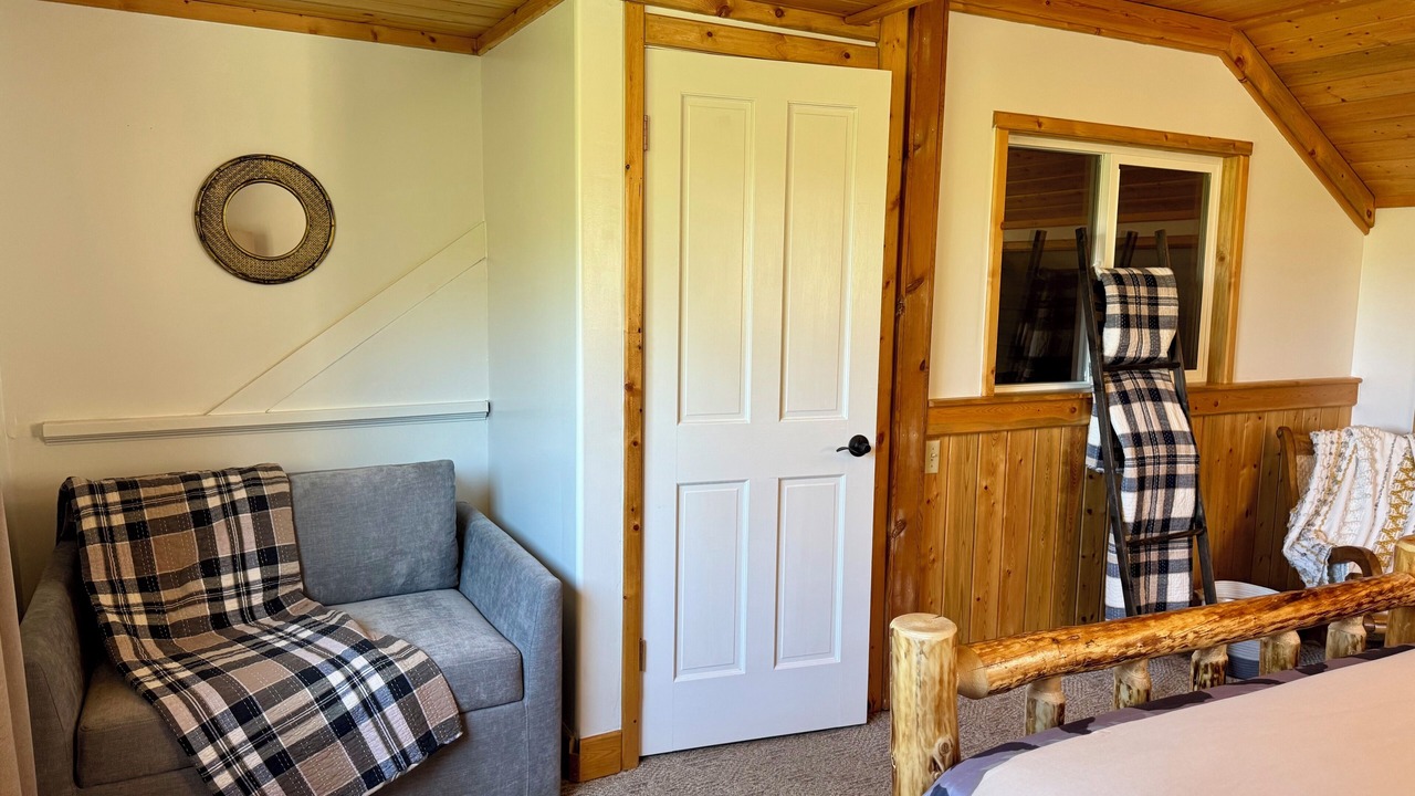 Photo of Bedroom in Salmon