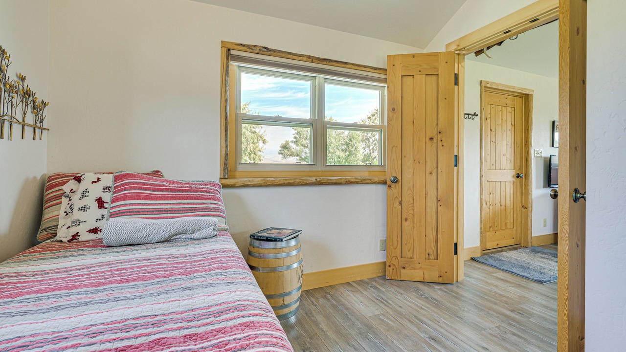 Photo of Bedroom in Alder
