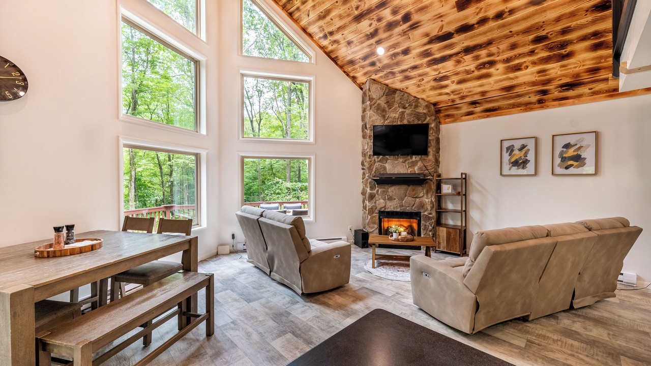 Photo of Livingroom in Claysburg