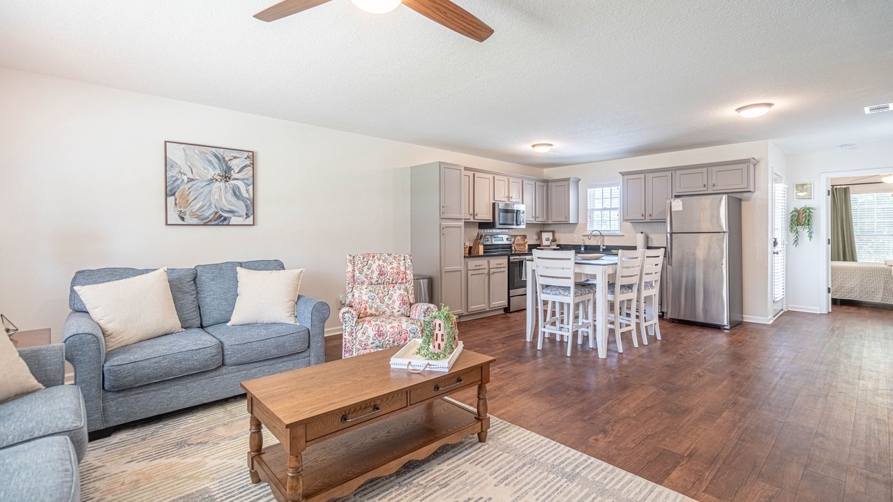 Photo of Livingroom in Statesboro