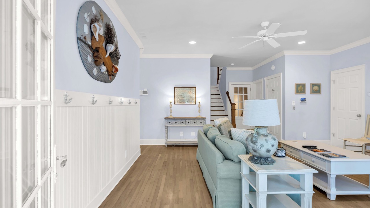 Photo of Livingroom in Debordieu Colony