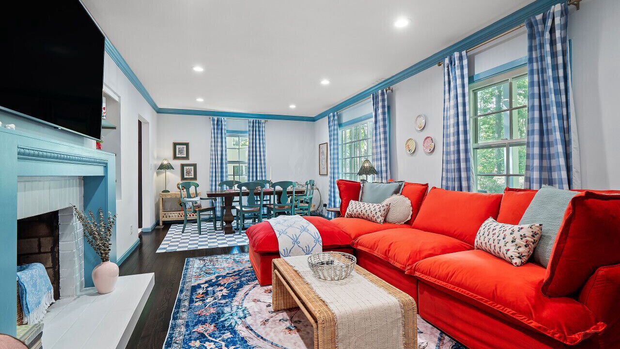 Photo of Livingroom in Moreland Hills