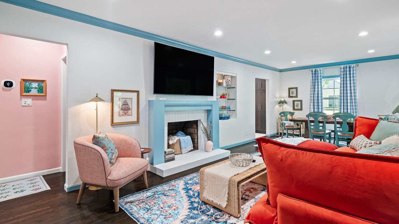 Photo of Livingroom in Moreland Hills