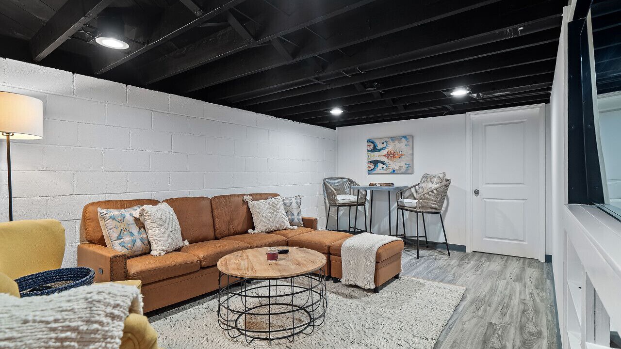 Photo of Livingroom in Moreland Hills