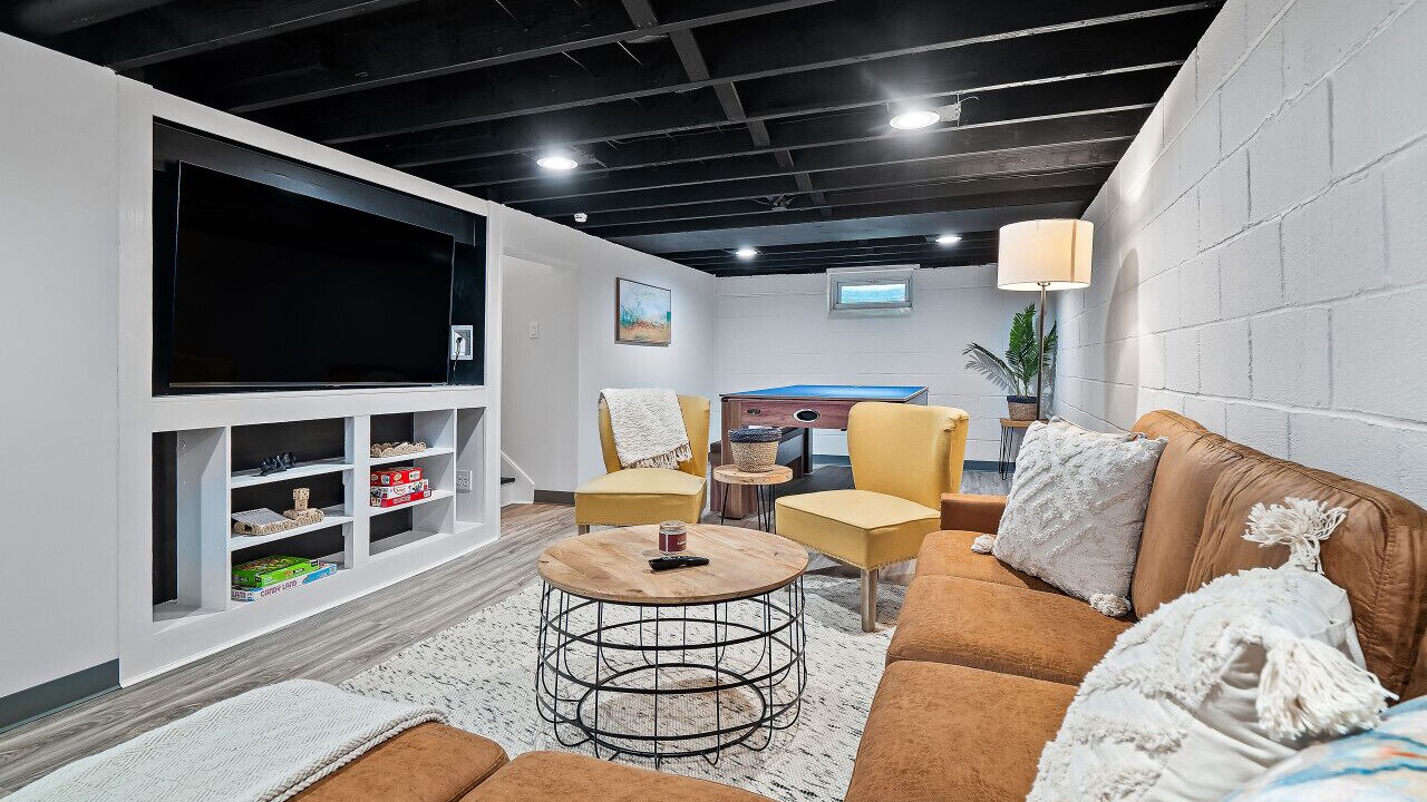 Photo of Livingroom in Moreland Hills