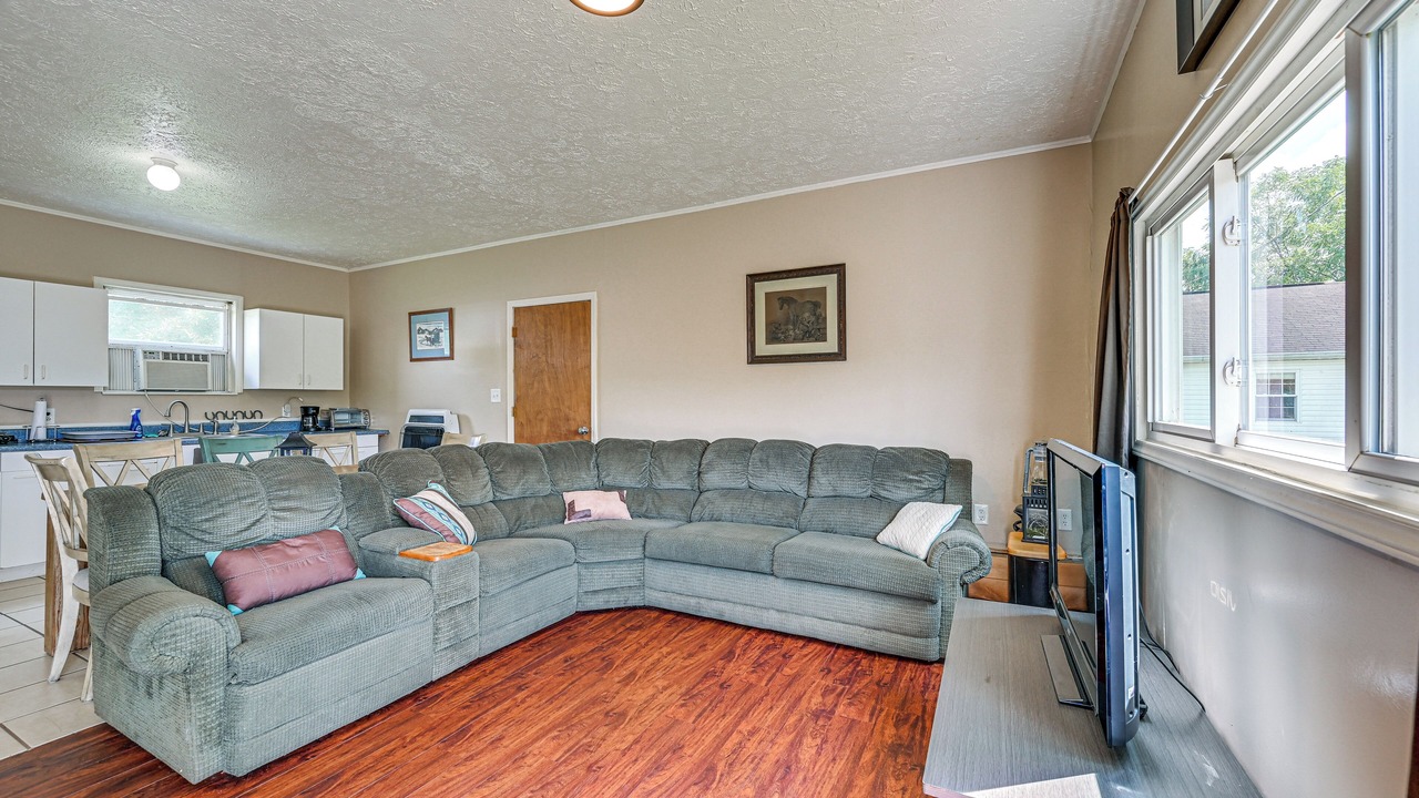 Photo of Bedroom in Belpre