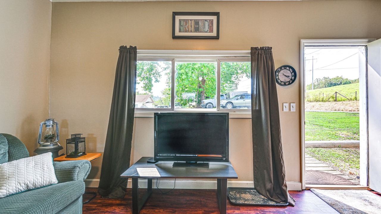 Photo of Livingroom in Belpre