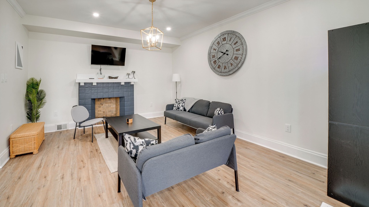 Photo of Livingroom in South Hills