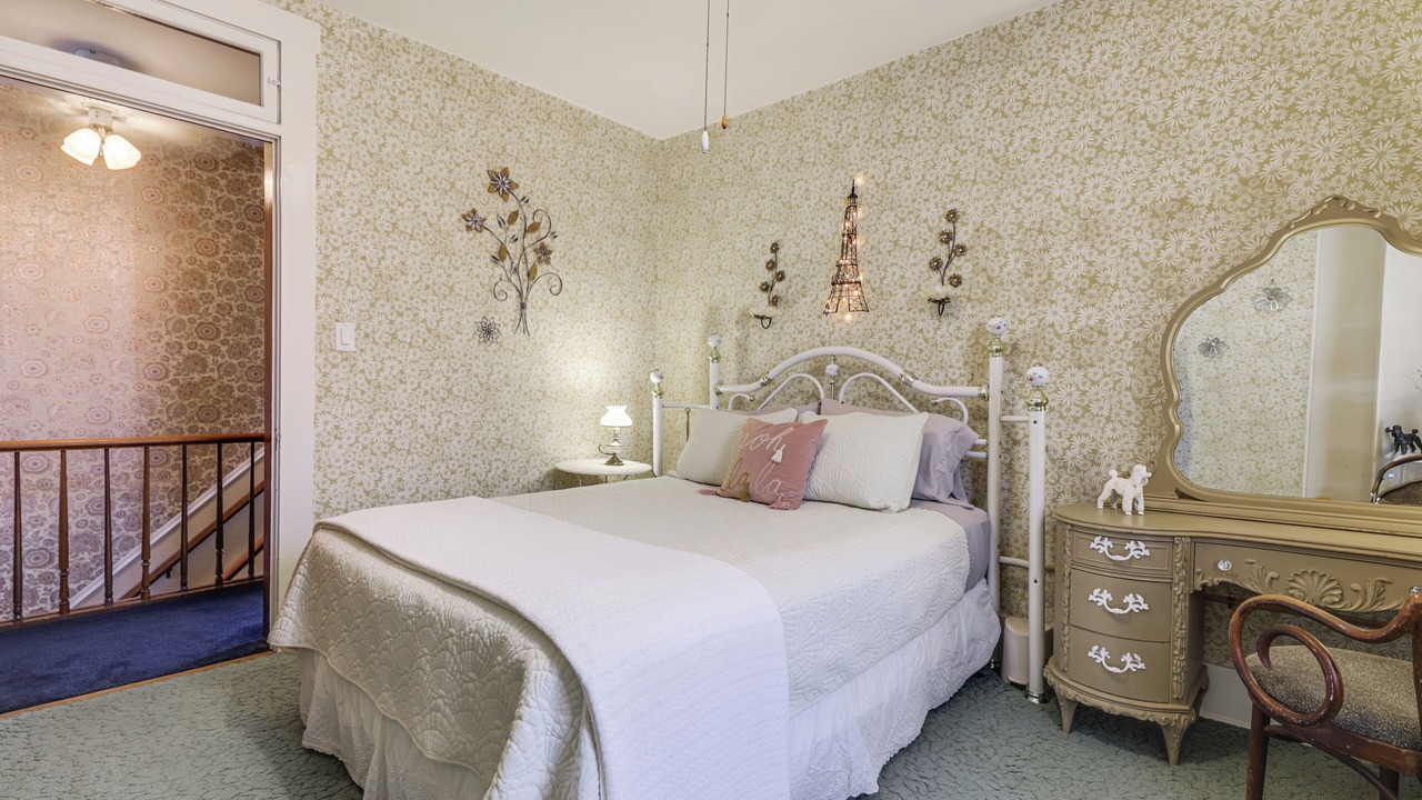 Photo of Bedroom in West Liberty