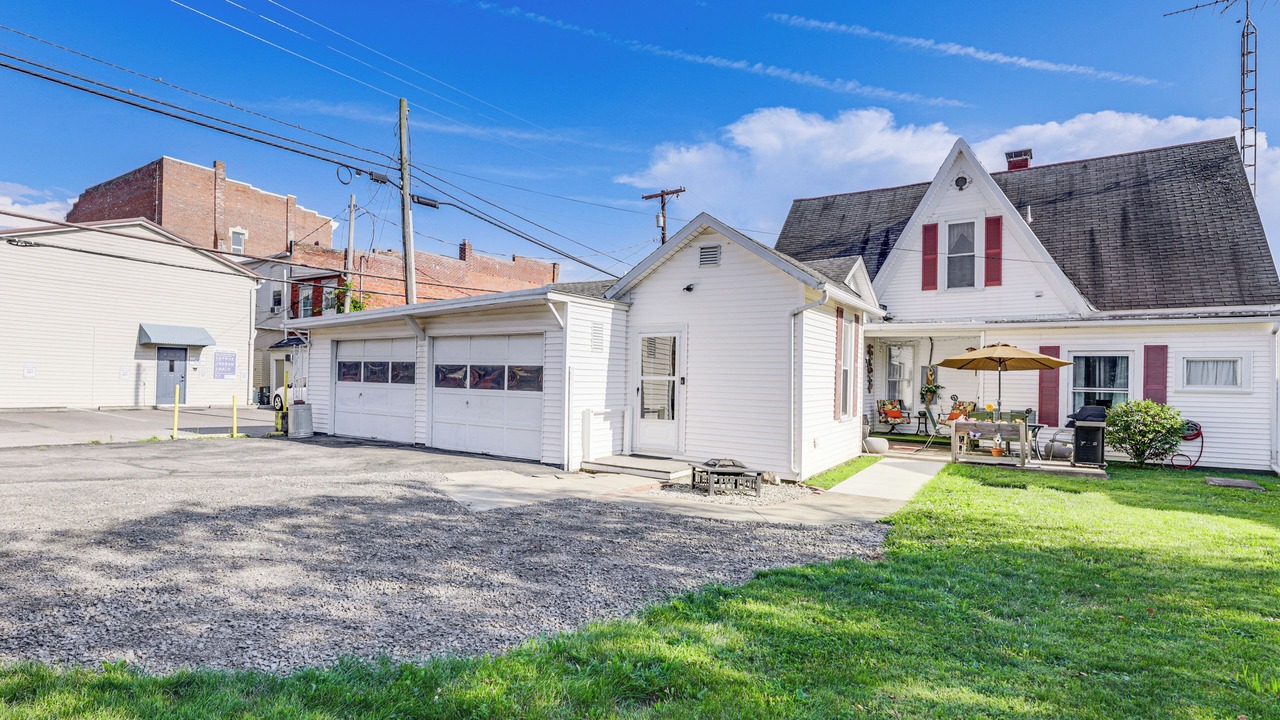 Photo of Outdoor in West Liberty