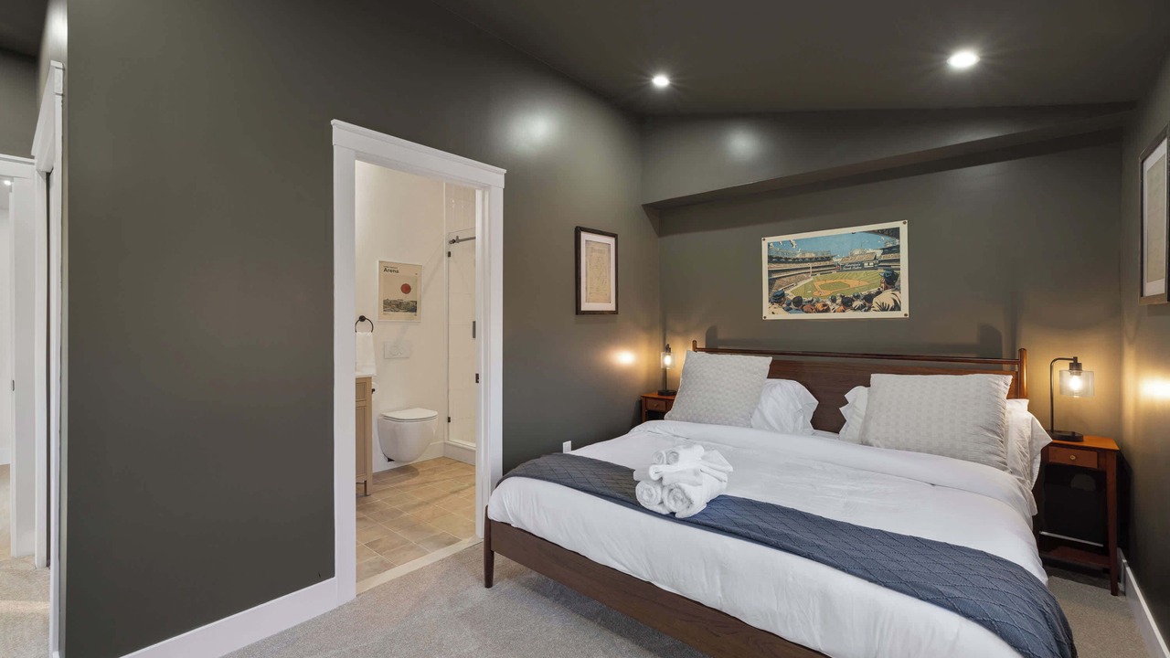Photo of Bedroom in Southfield