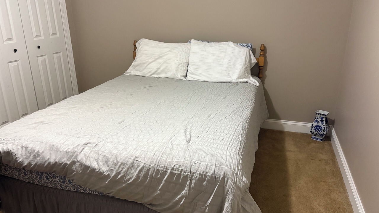 Photo of Bedroom in Lorain