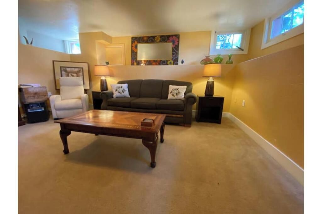 Photo of Livingroom in University District
