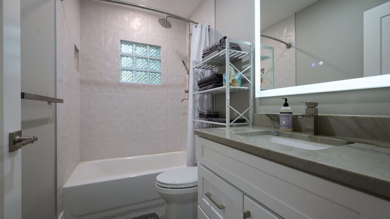 Photo of Bathroom in Lake Davis - Greenwood