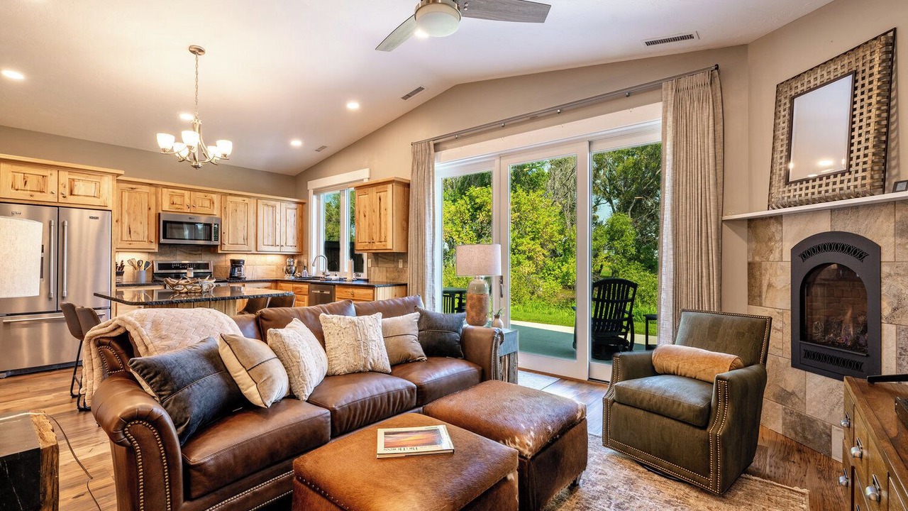 Photo of Livingroom in Sheridan