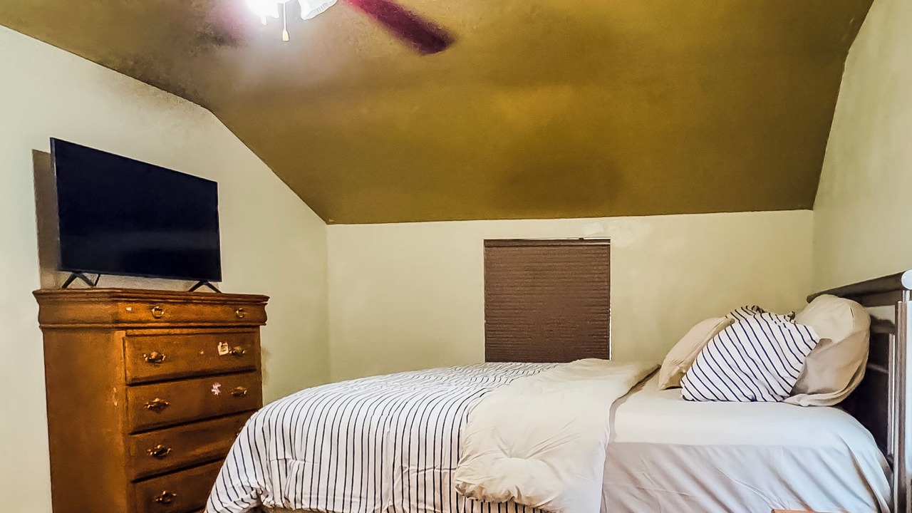 Photo of Bedroom in Penn Hills