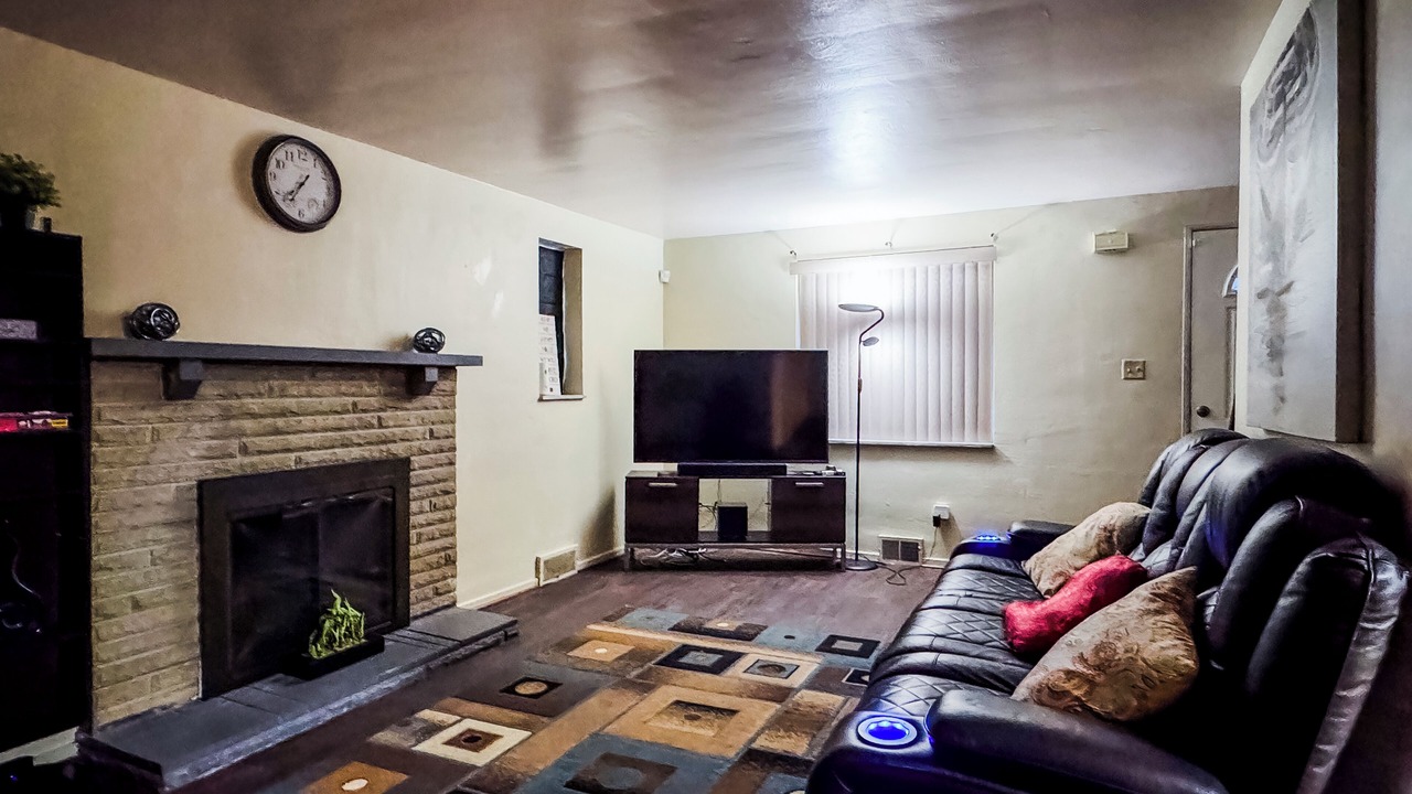 Photo of Livingroom in Penn Hills