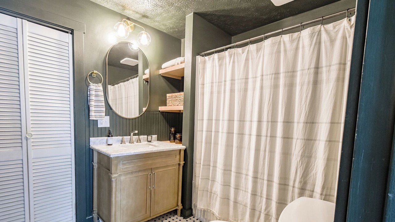 Photo of Bathroom in Plain City