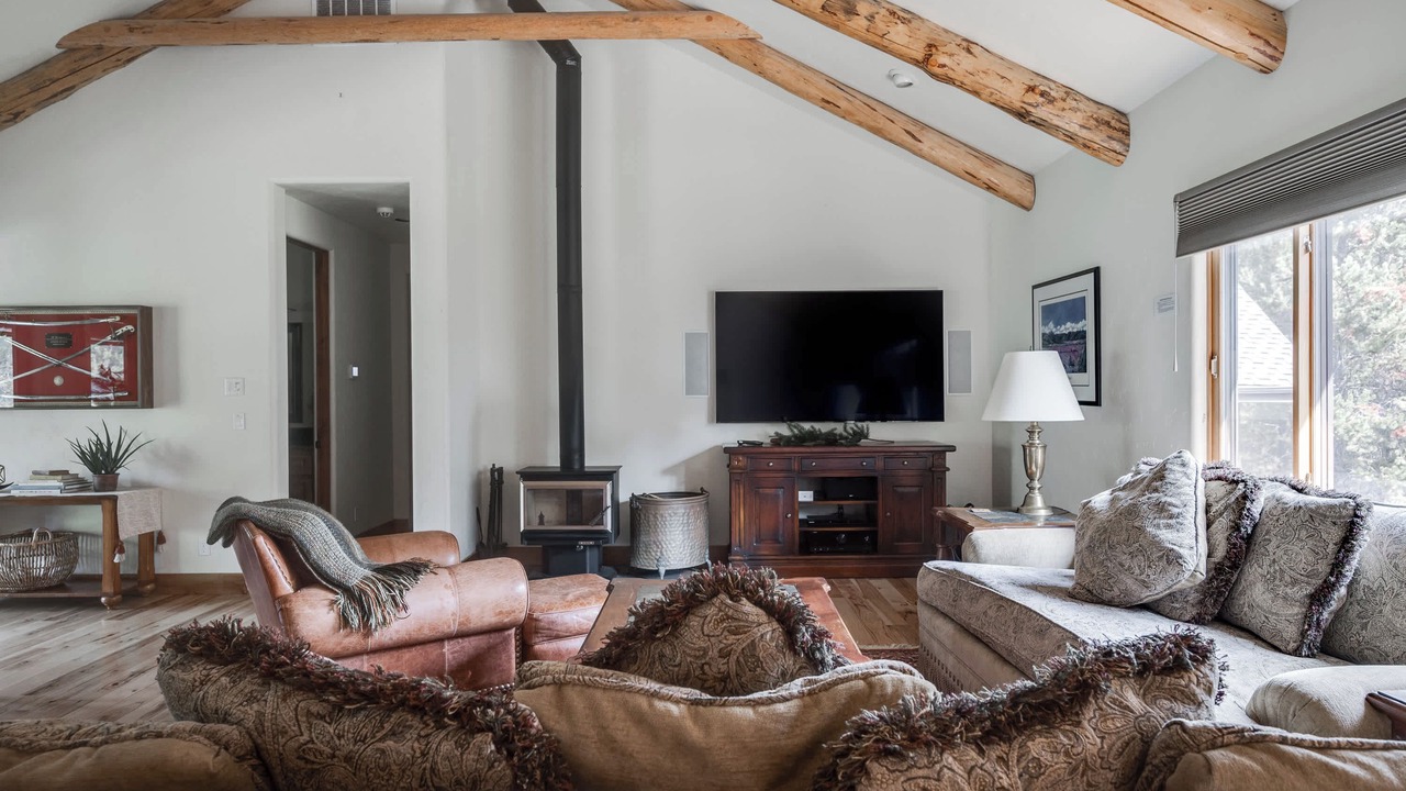 Photo of Livingroom in Three Rivers