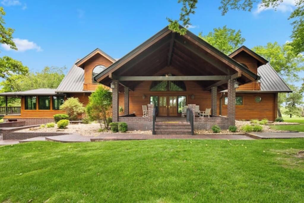 Photo of Outdoor in Bowring