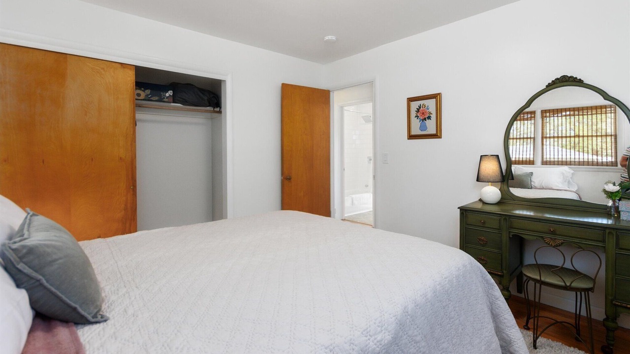 Photo of Bedroom in West End