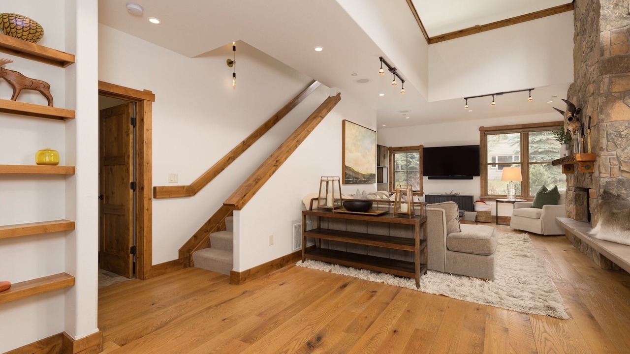 Photo of Livingroom in Big Sky