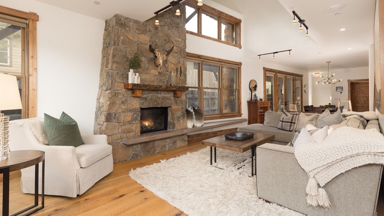 Photo of Livingroom in Big Sky