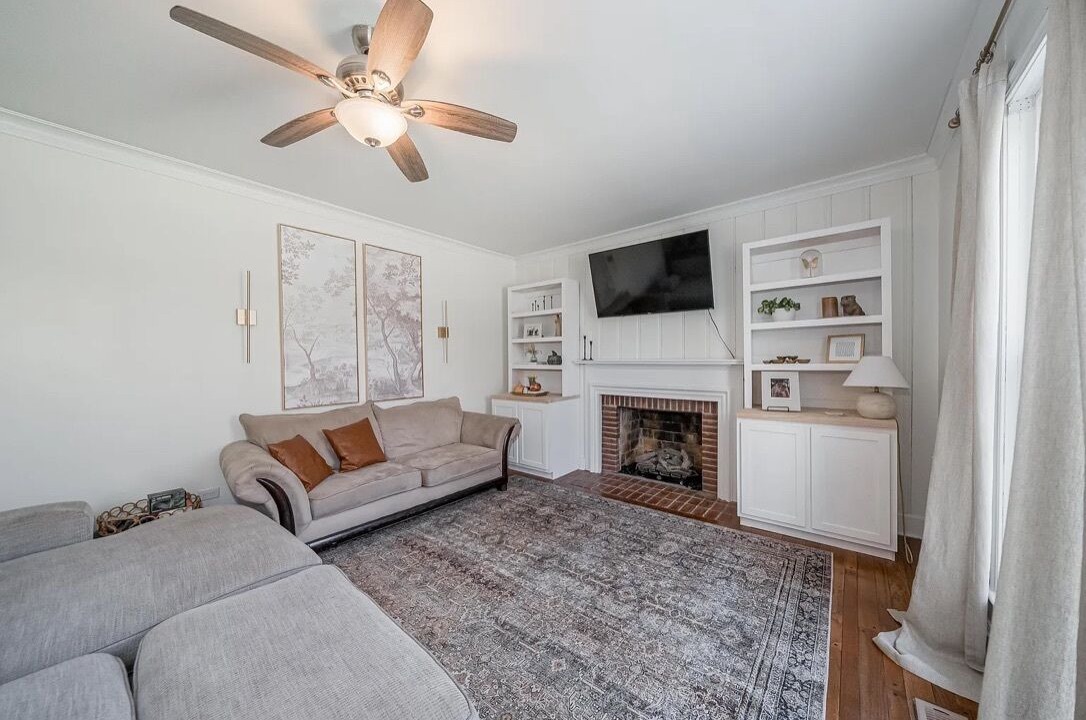 Photo of Livingroom in Corinth