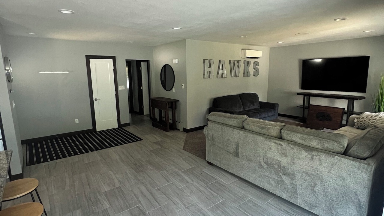 Photo of Livingroom in Iowa City