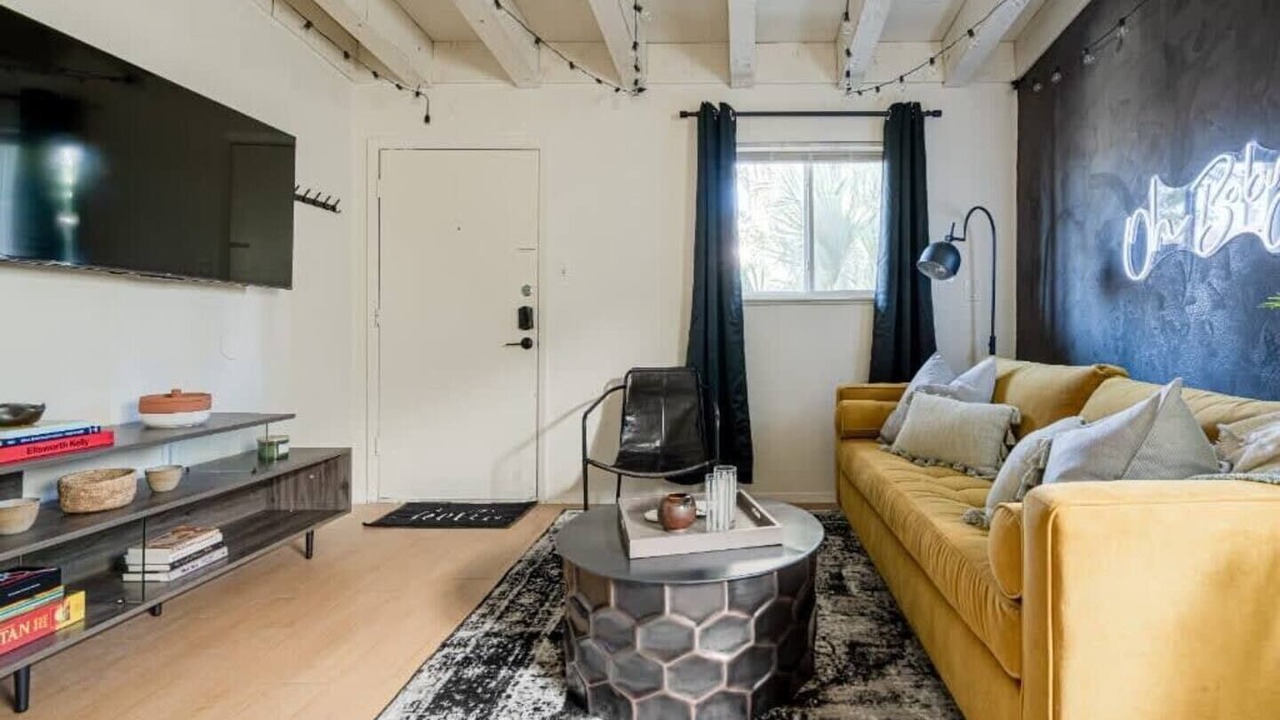 Photo of Livingroom in North University