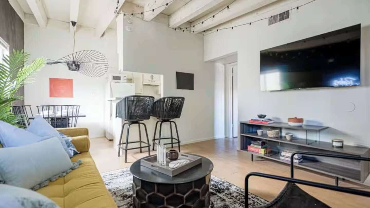 Photo of Livingroom in North University