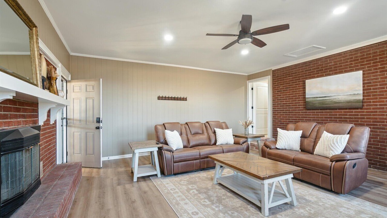 Photo of Livingroom in Somerville
