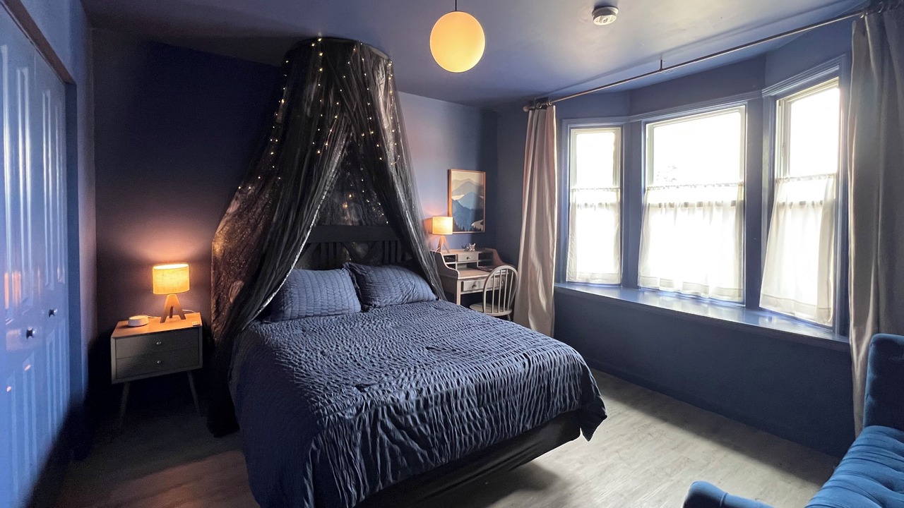 Photo of Bedroom in Hamtramck
