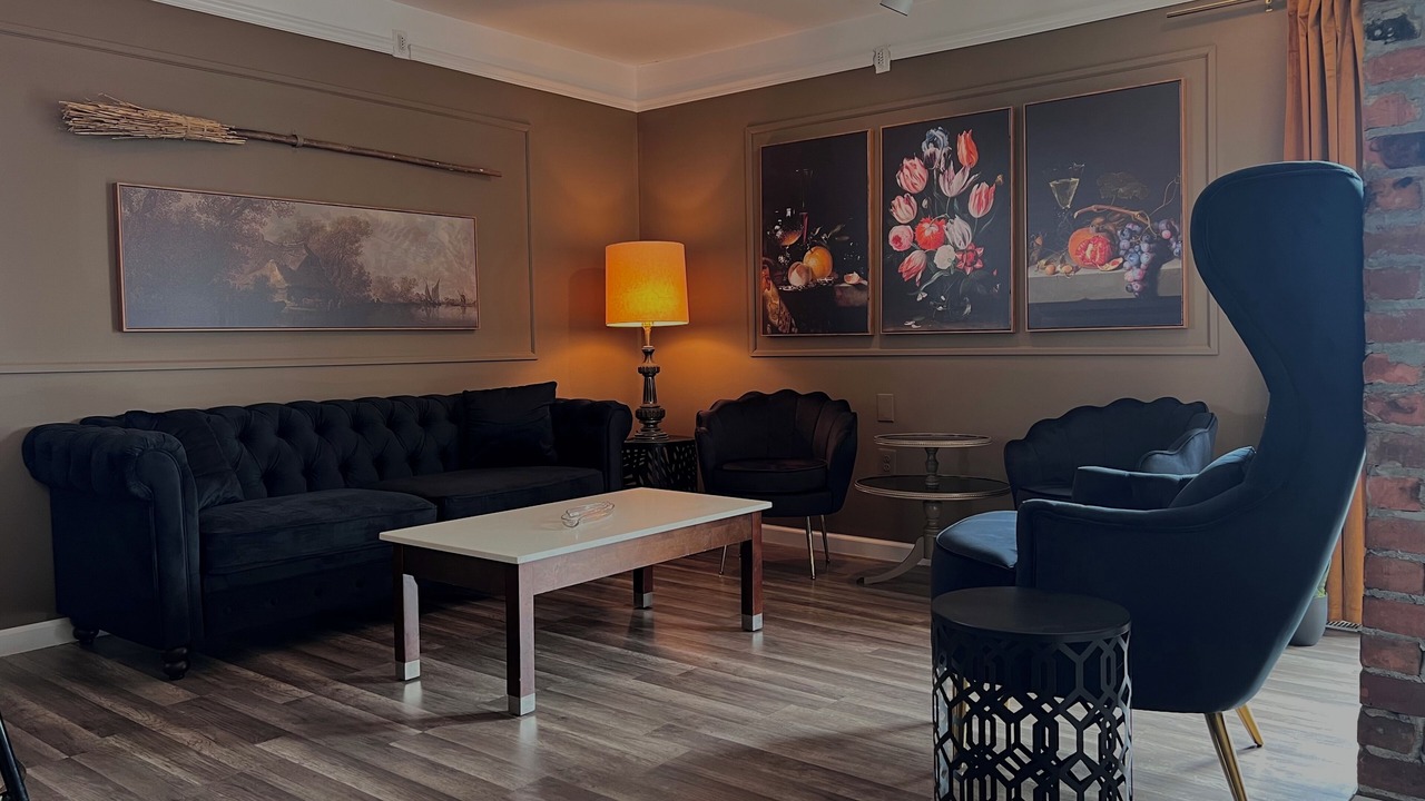 Photo of Livingroom in Hamtramck