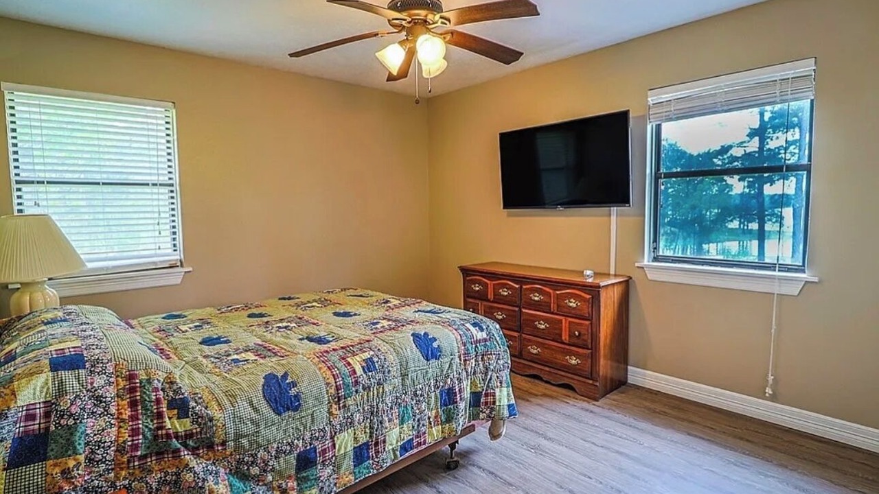 Photo of Bedroom in Brookeland