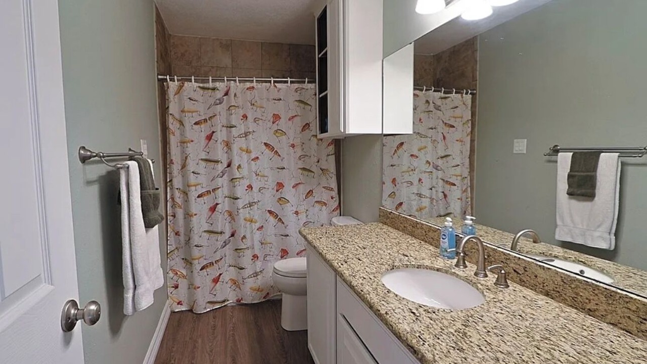 Photo of Bathroom in Brookeland