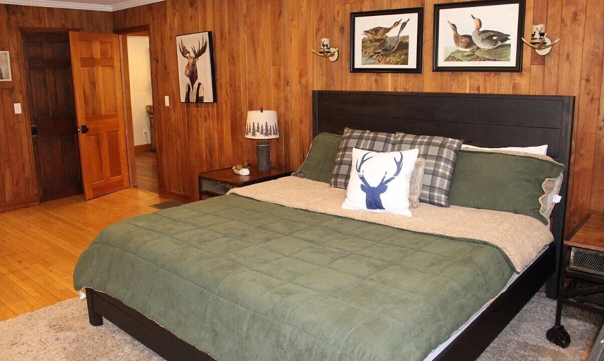Photo of Bedroom in Treasure Lake