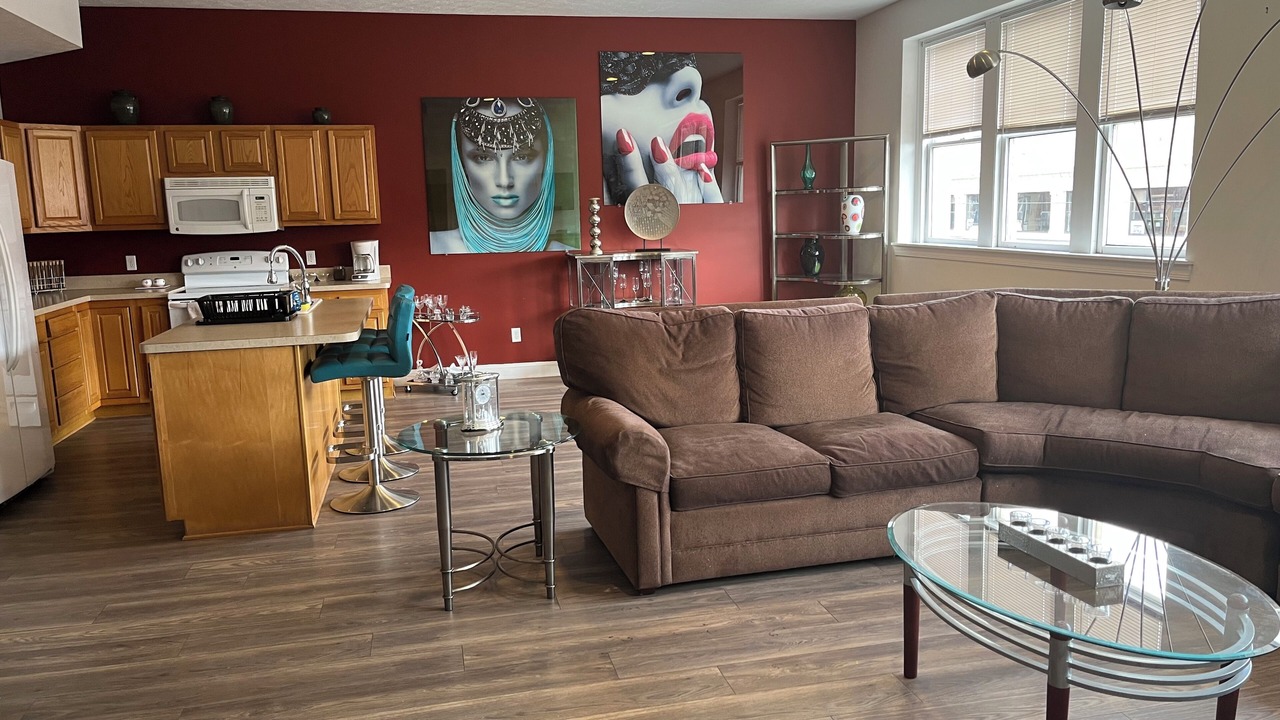 Photo of Livingroom in Lorain