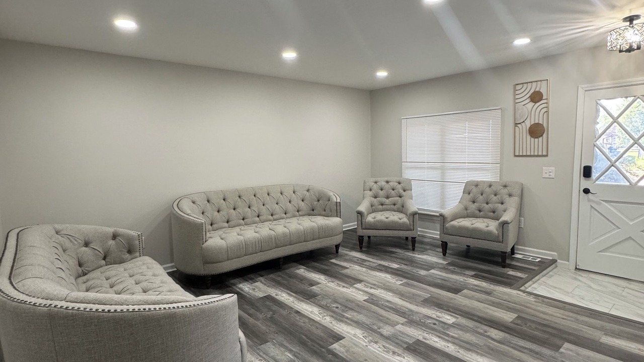 Photo of Livingroom in Sterling Heights