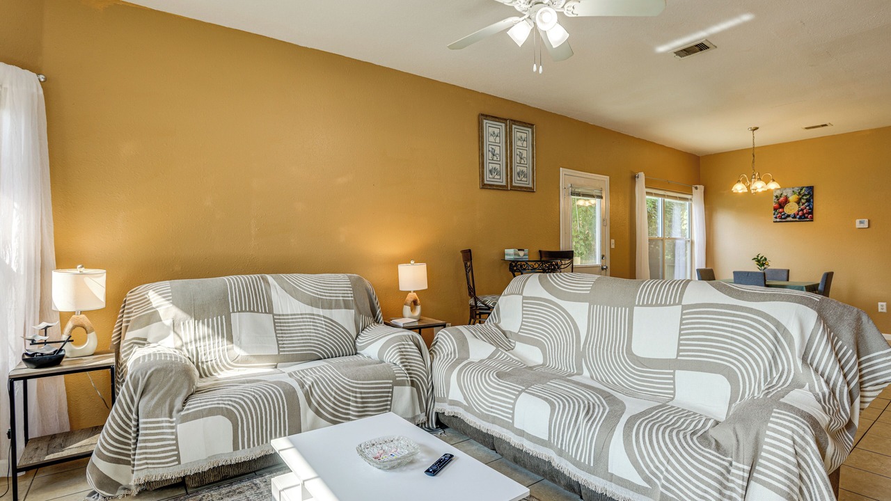 Photo of Livingroom in Northeast Houston