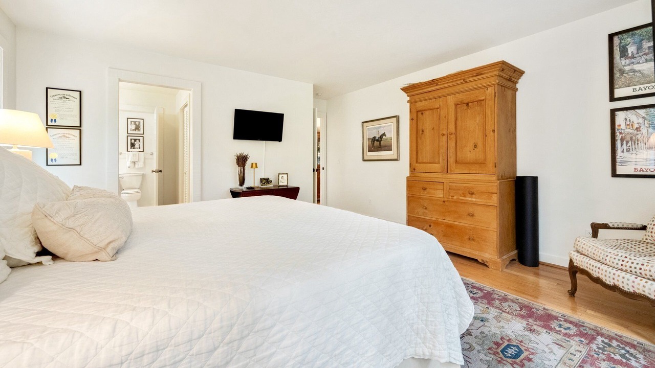 Photo of Bedroom in Debordieu Colony