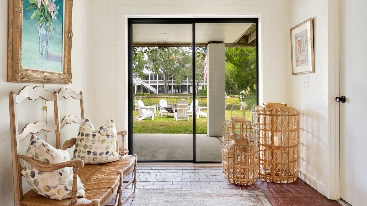 Photo of Others in Debordieu Colony
