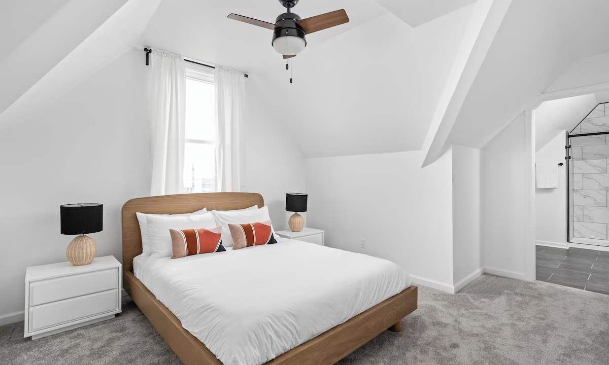 Photo of Bedroom in Holy Cross
