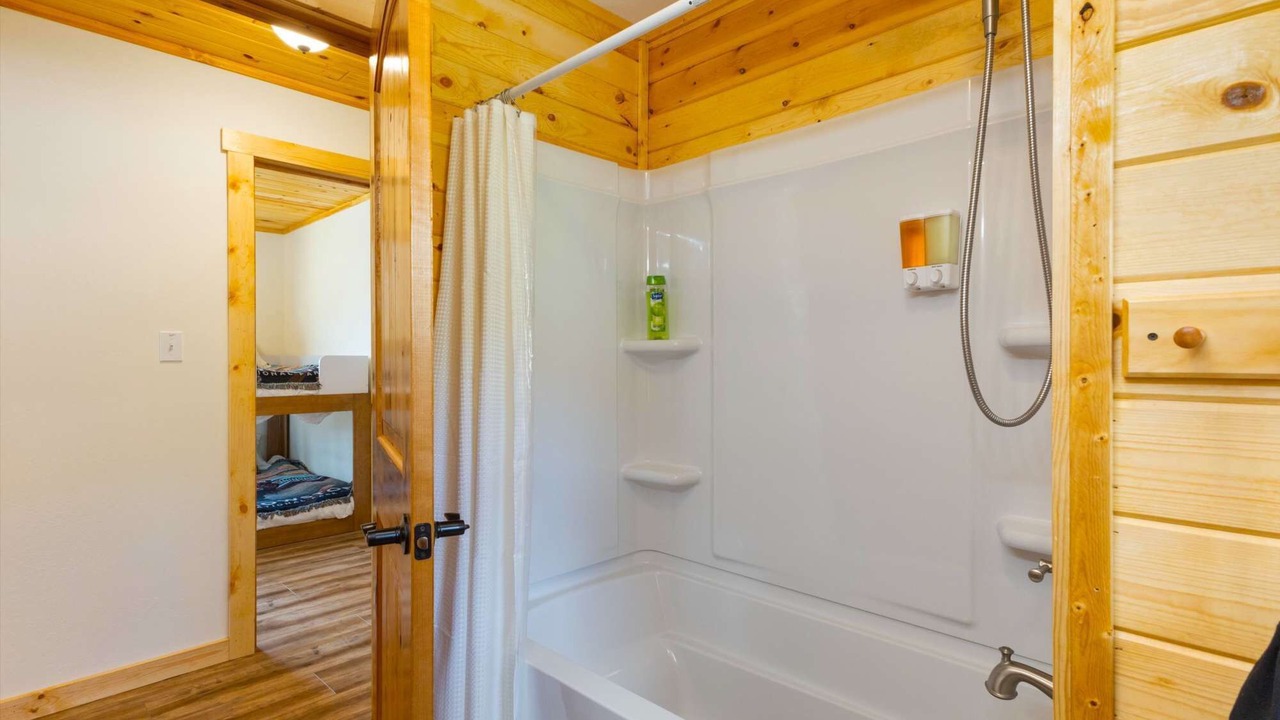 Photo of Bathroom in Gardiner