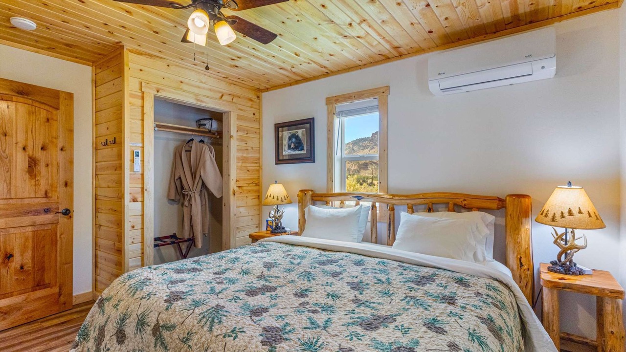 Photo of Bedroom in Gardiner