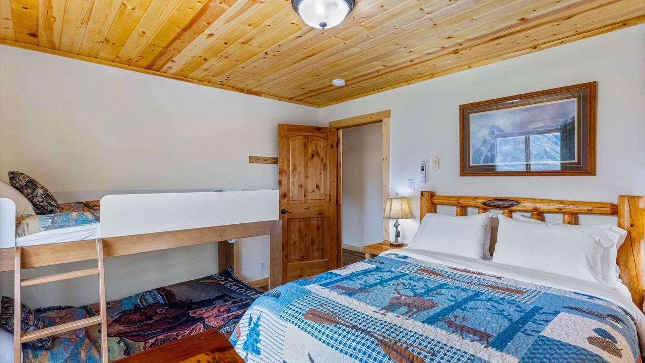 Photo of Bedroom in Gardiner